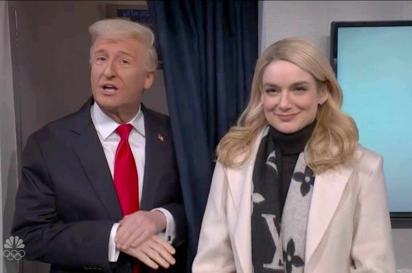 SNL Trump Air Force One Santa