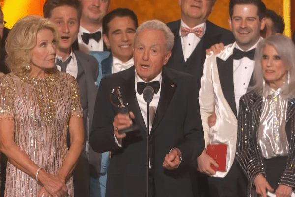 Lorne Michaels accepts Tony Award